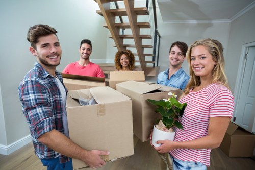 Secure self storage units in Raynerslane for household and business use