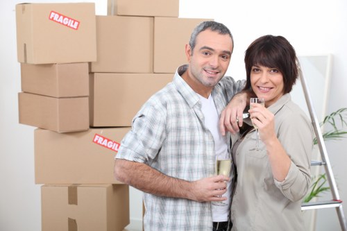 Clean and secure storage space for furniture in Raynerslane